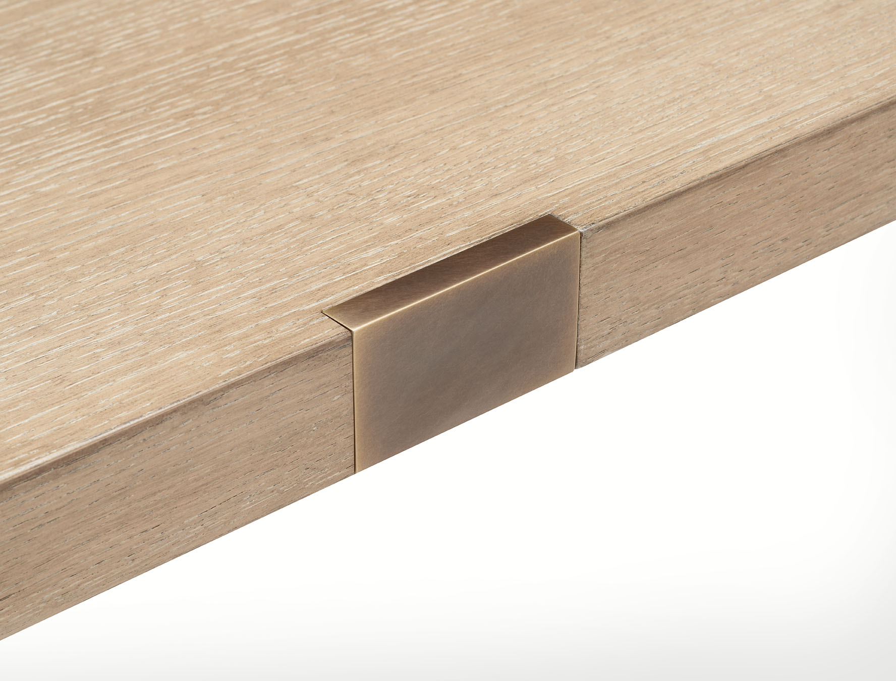 de sousa hughes quintus Ponte Dining Table detail