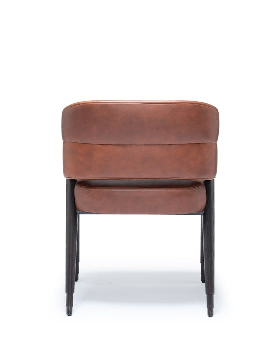 de sousa hughes quintus Marquesa Straight Back View