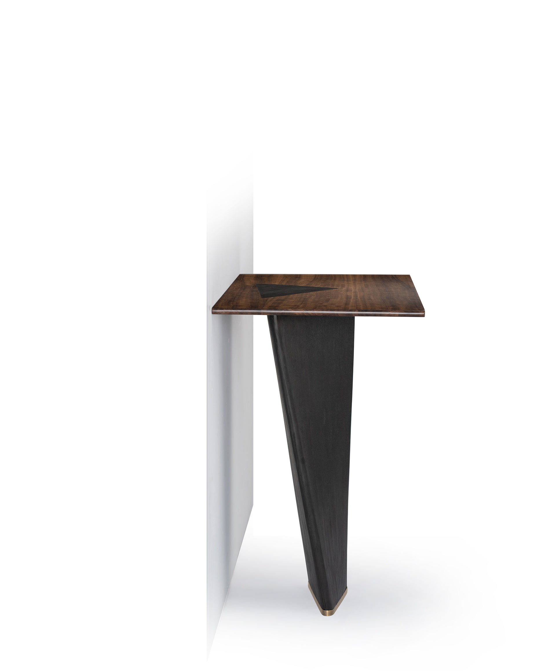 de sousa hughes quintus Tepui straight side view WHITE BACKGROUND