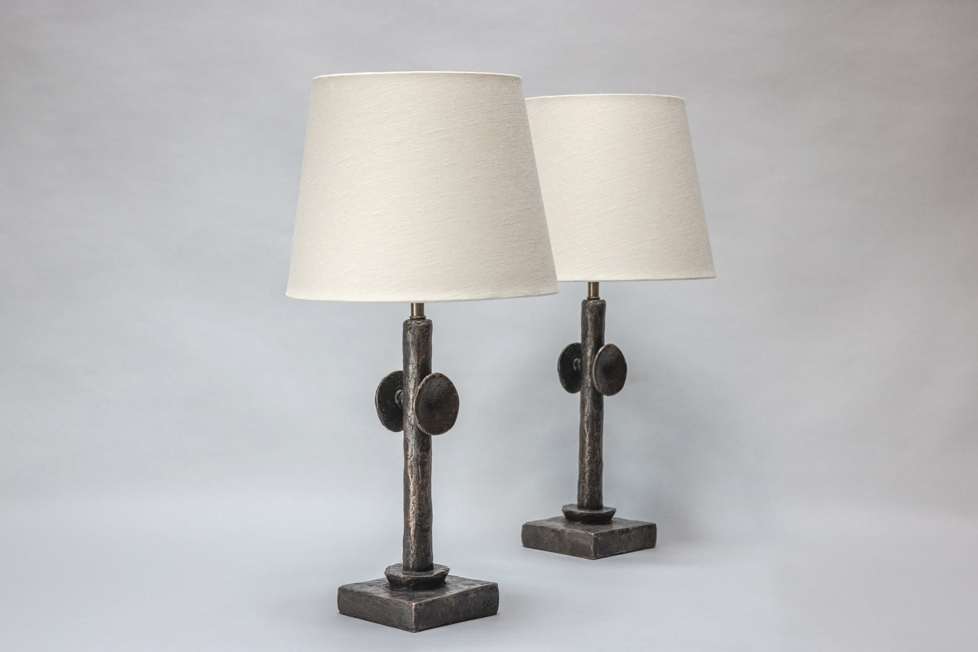 de sousa hughes stephen antonson Petit Honore Lamp bronze pair