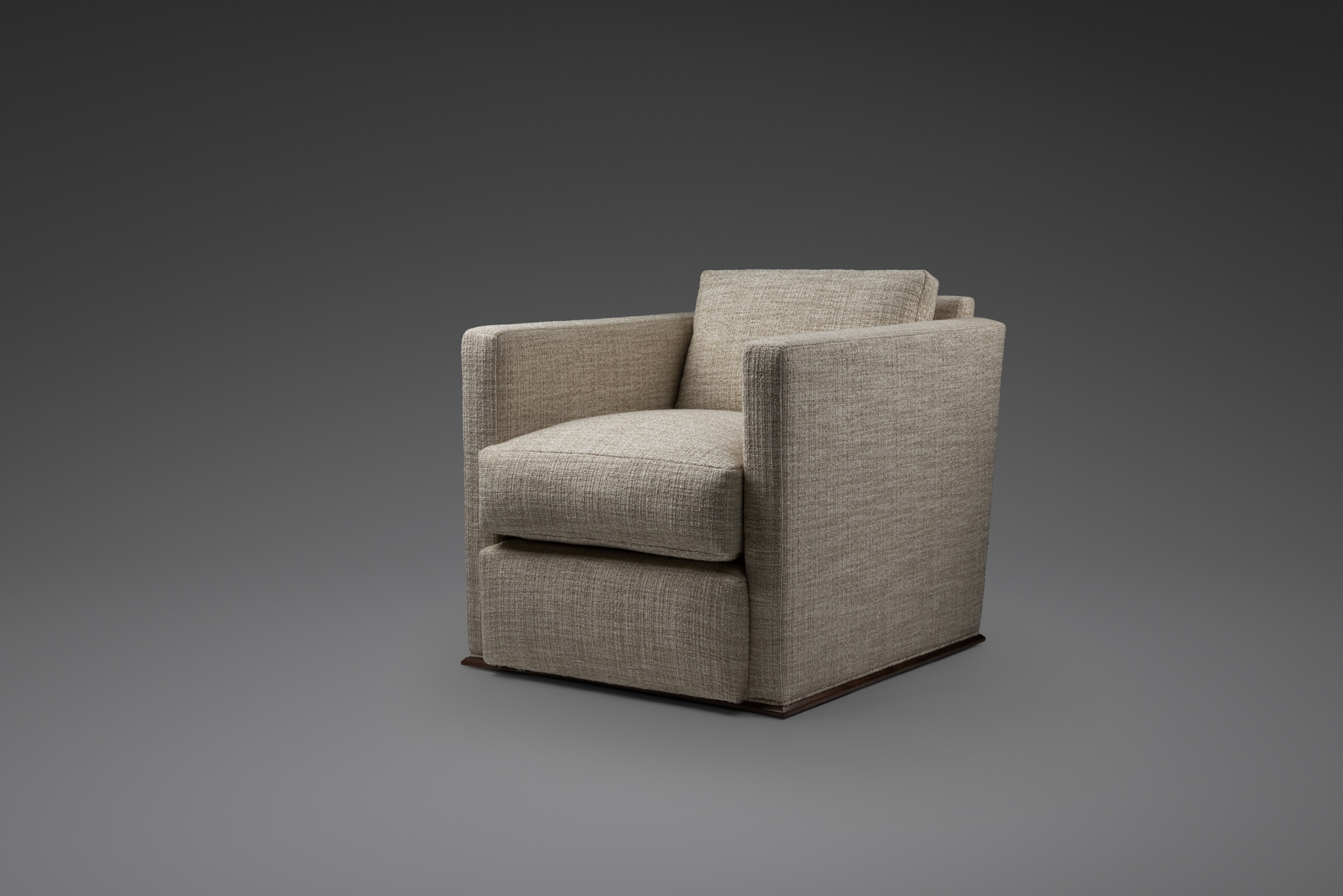 de-sousa-hughes-bright-chair-Wilder-Lounge-Chair (1)