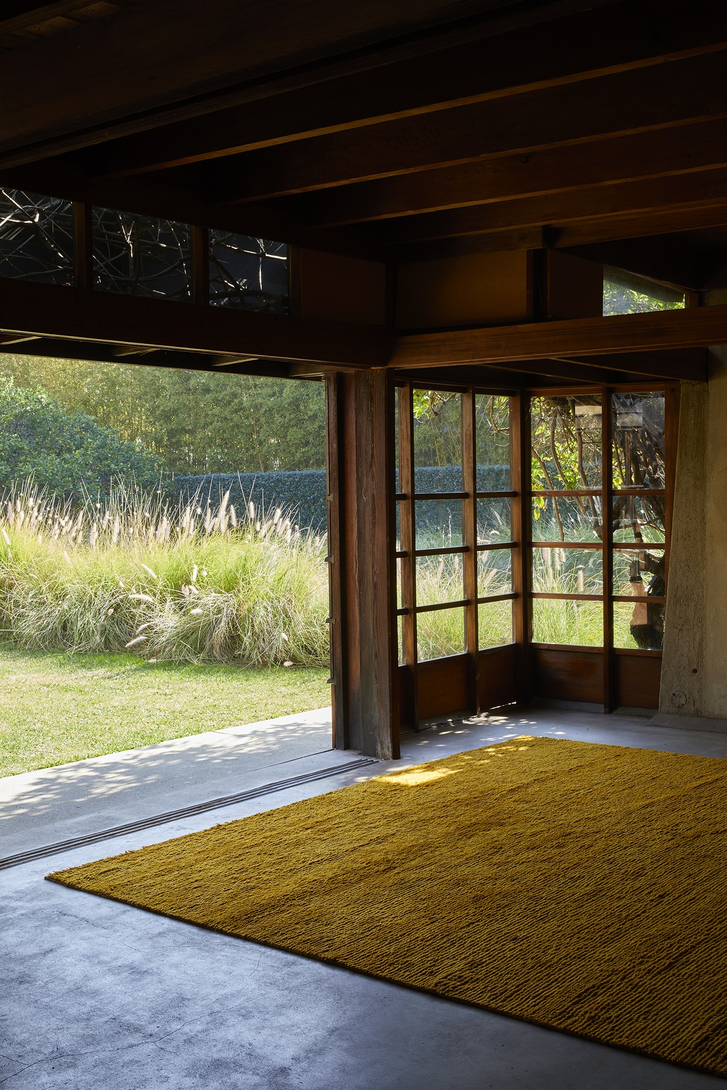 de-sousa-hughes-Christopher-Farr_Pyramid-Deco_photography-by-Yoshi-Hiromakino_StudioShamshiri_RMSchindler7691