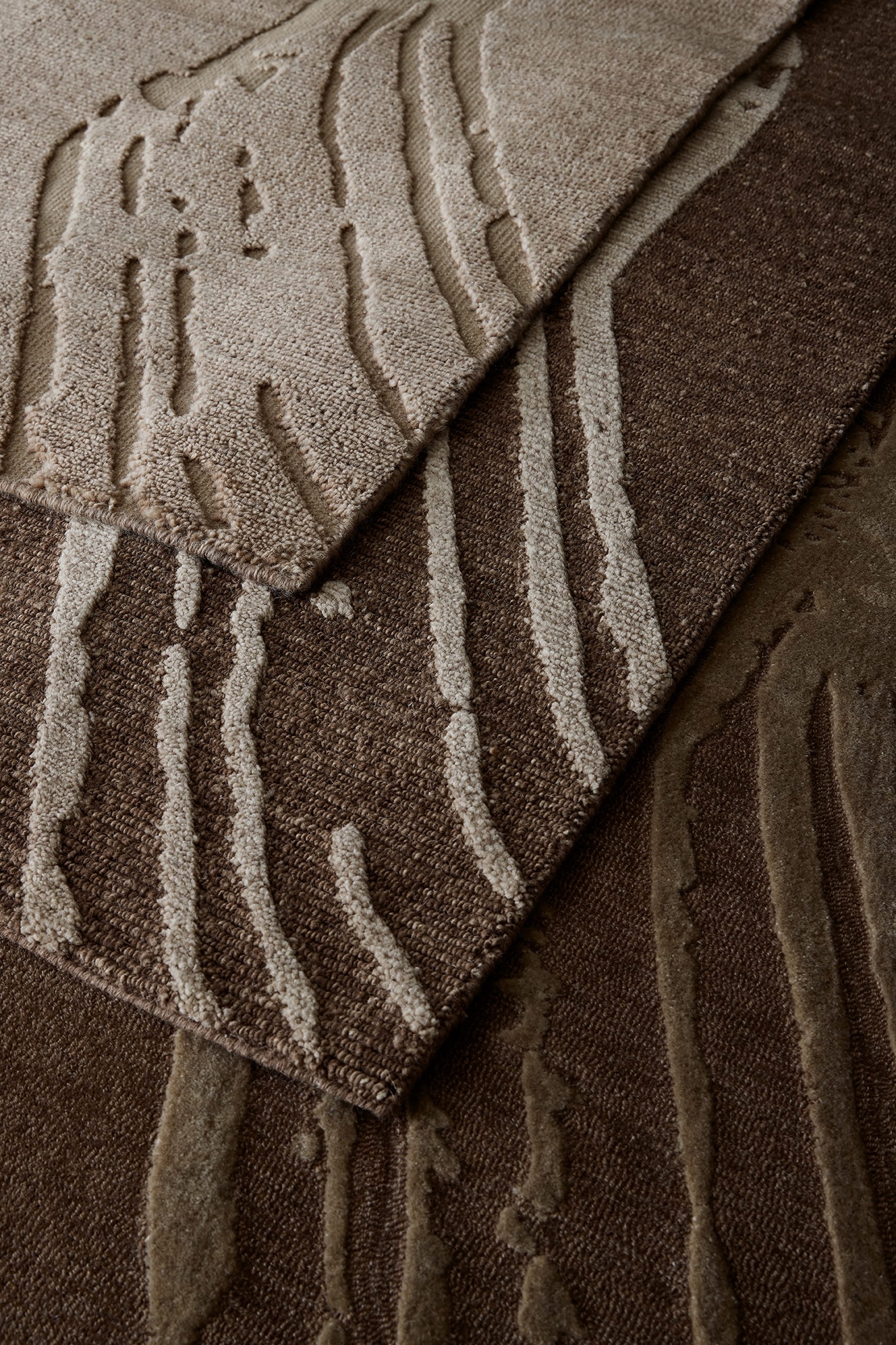 de-sousa-hughes-shiir-rugs-Skinner-02