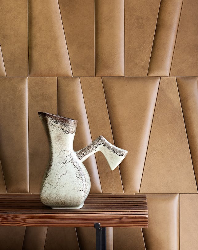 de-sousa-hughes-Studioart-Frammenti-urban-caramel-detail