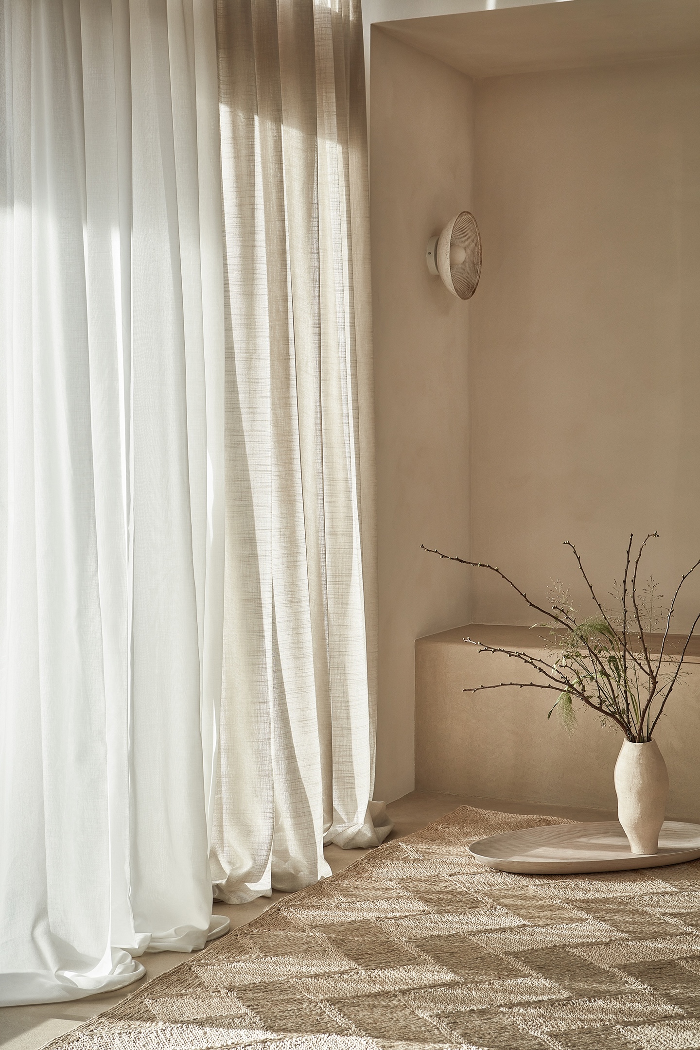 de-sousa-hughes-Villa-Nova-Lucent