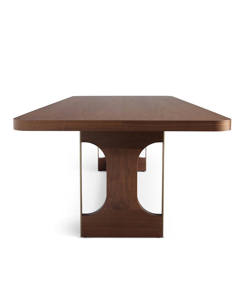 de-sousa-hughes-altura-bruneau-table-side