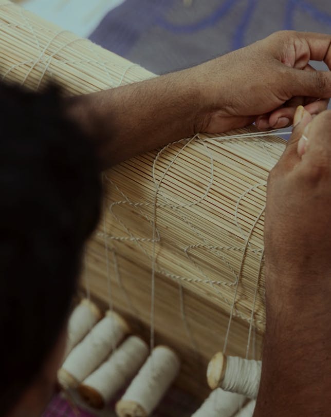 de-sousa-hughes-namay-samay-Making Chick Blinds 2