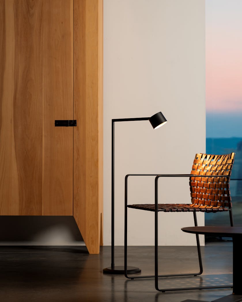 de-sousa-hughes-mark-albrecht-Bodie-Floor-Lamp-2