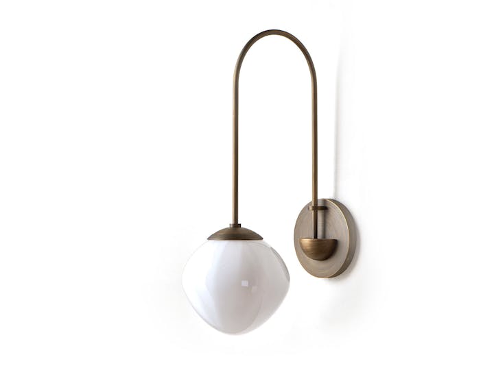 de sousa hughes jiun ho Hanagasumi Sconce side angle