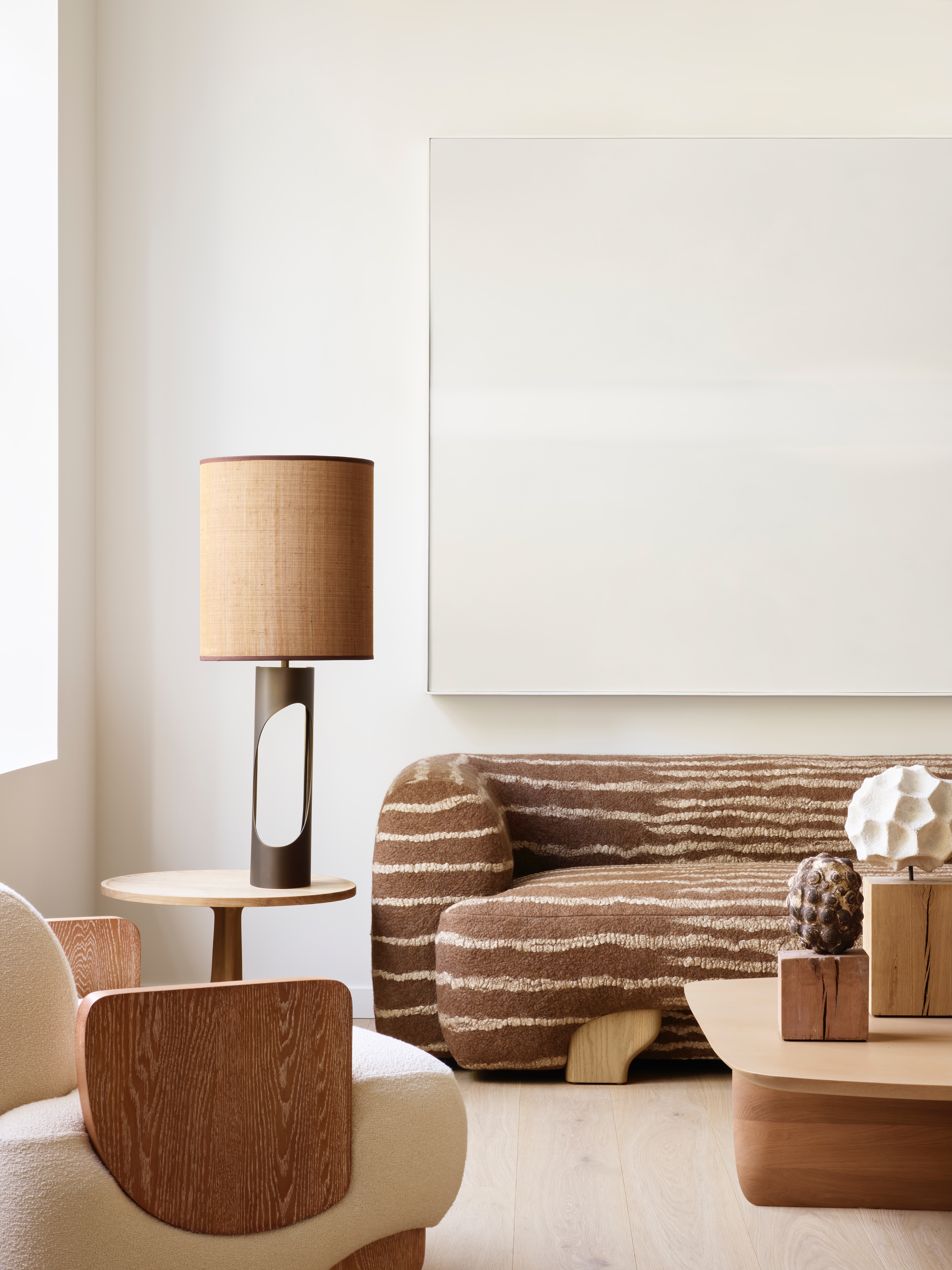 de-sousa-hughes-san-francisco-showroom-living-room-setup