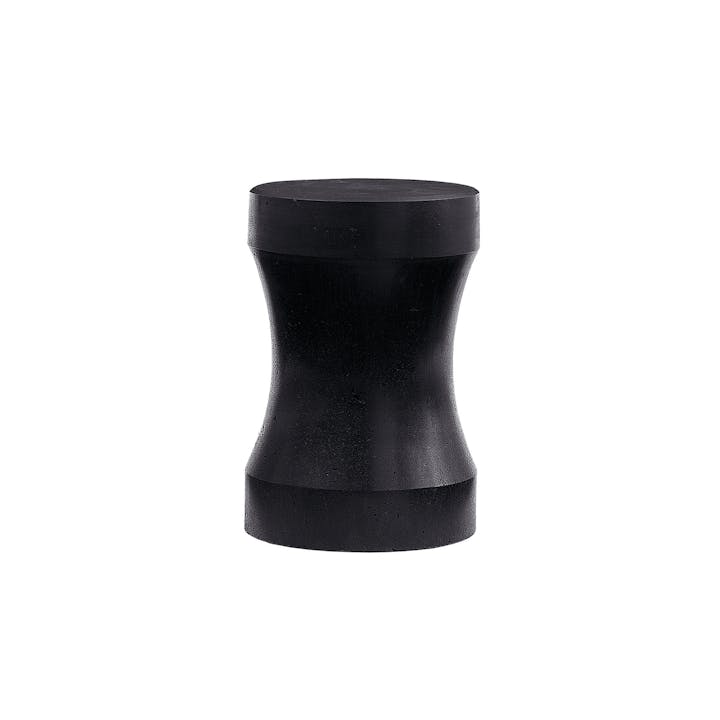 de sousa hughes liaigre laki side table