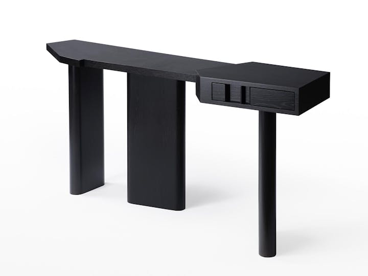 de sousa hughes caste pondera console