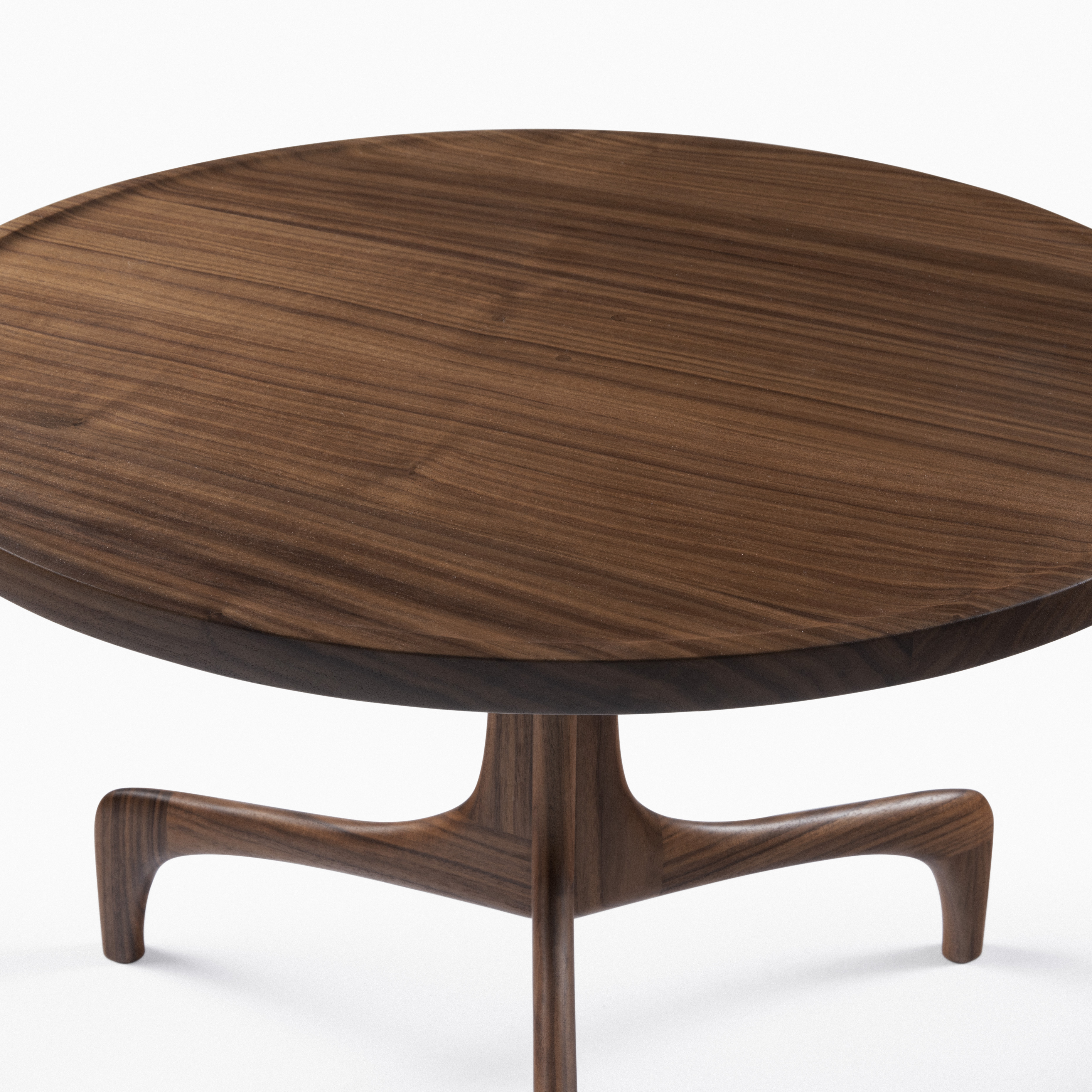 wLpReVYa3uxB de sousa hughes caste powell occasional table 4 natural walnut top detail2
