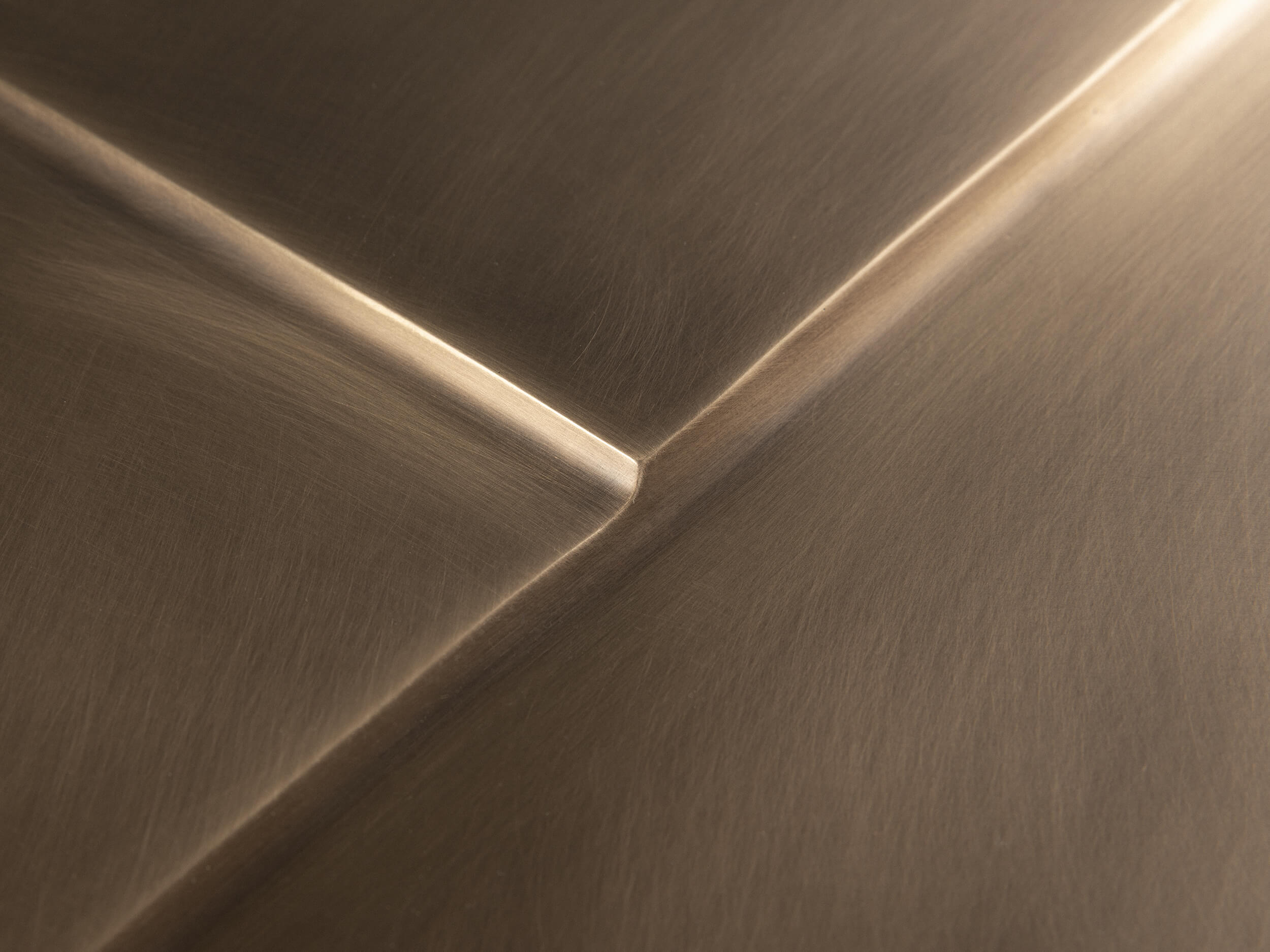 8SrpReVYa3uwW de sousa hughes caste noxon cocktail table medium top detail