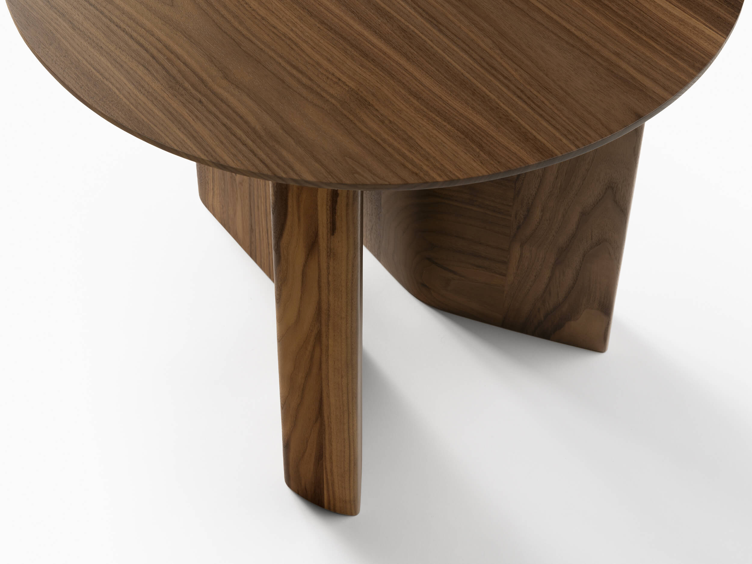 9jLpReVYa3uwx de sousa hughes caste prosser side table top detail