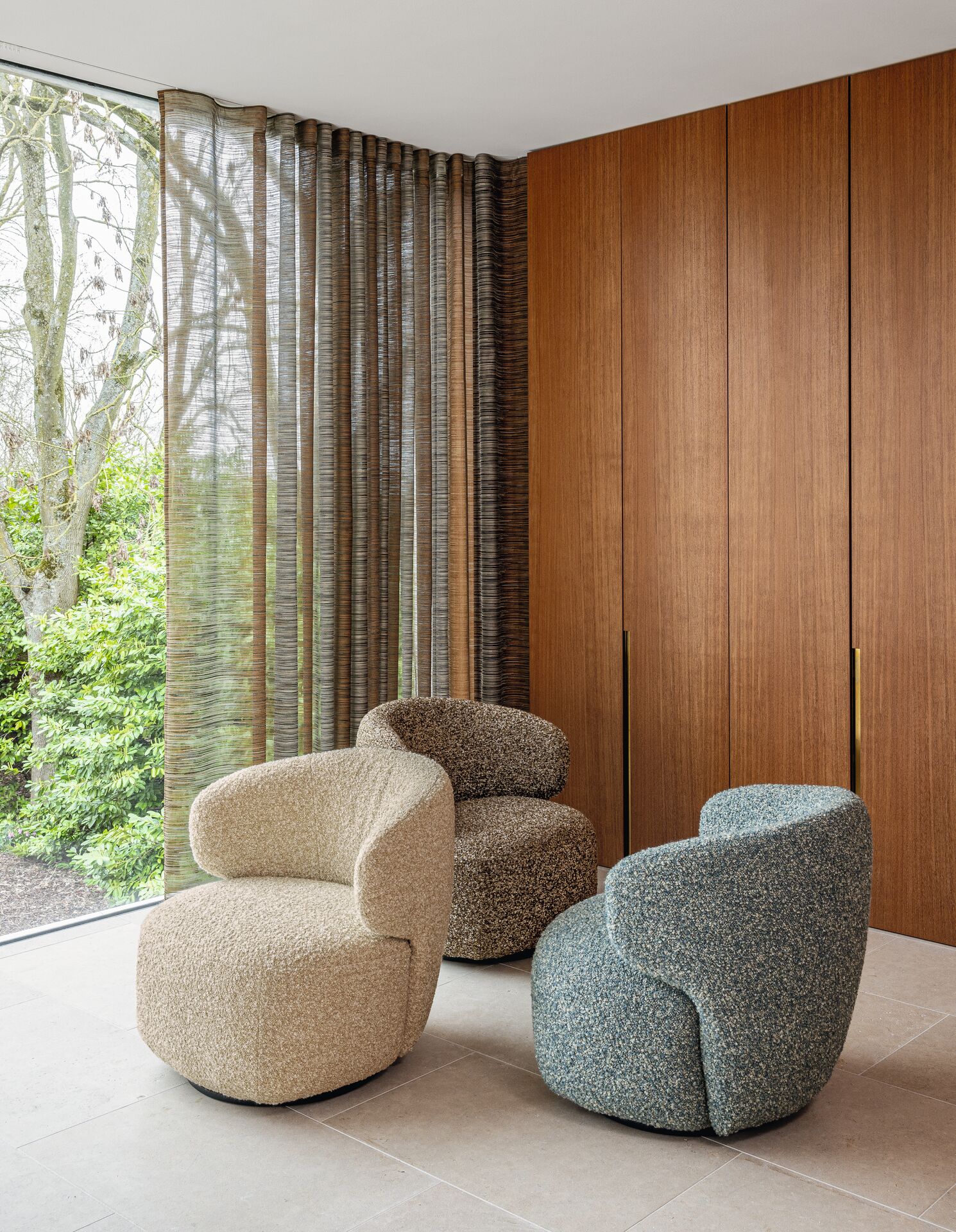 de sousa hughes jab Cuddly Fluffy M01 TLS