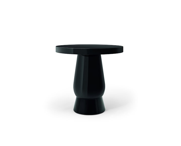 de sousa hughes liaigre phocee side table