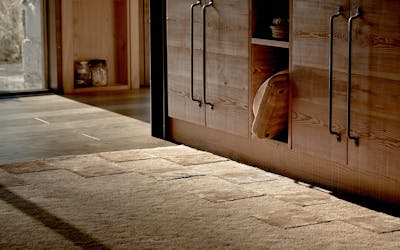 de sousa hughes filippo uecher roji rust rug 7