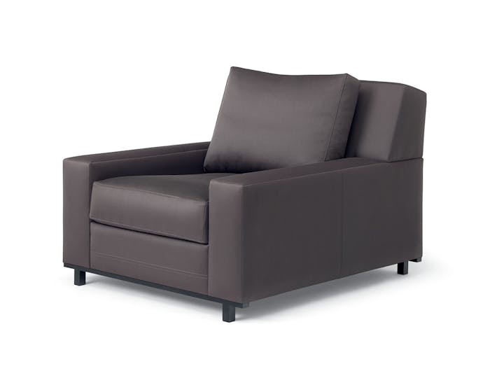 LIAIGRE 0016 de sousa hughes liaigre Merlin armchair
