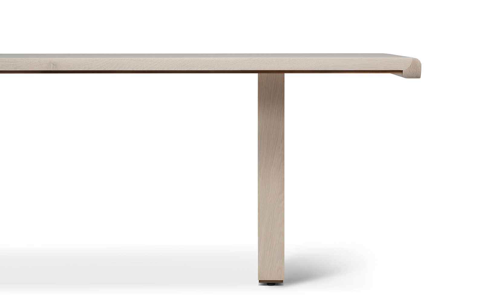 lLpReVYa3qaK de sousa hughes troscan cloister dining table oak coastal 9