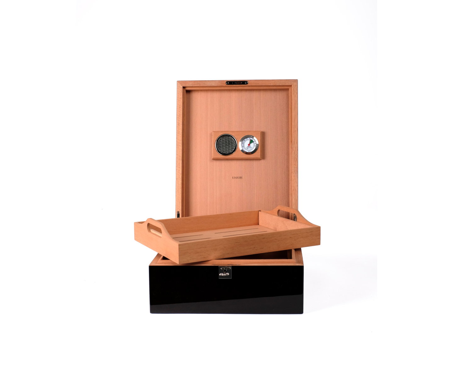 de sousa hughes liaigre cigar box