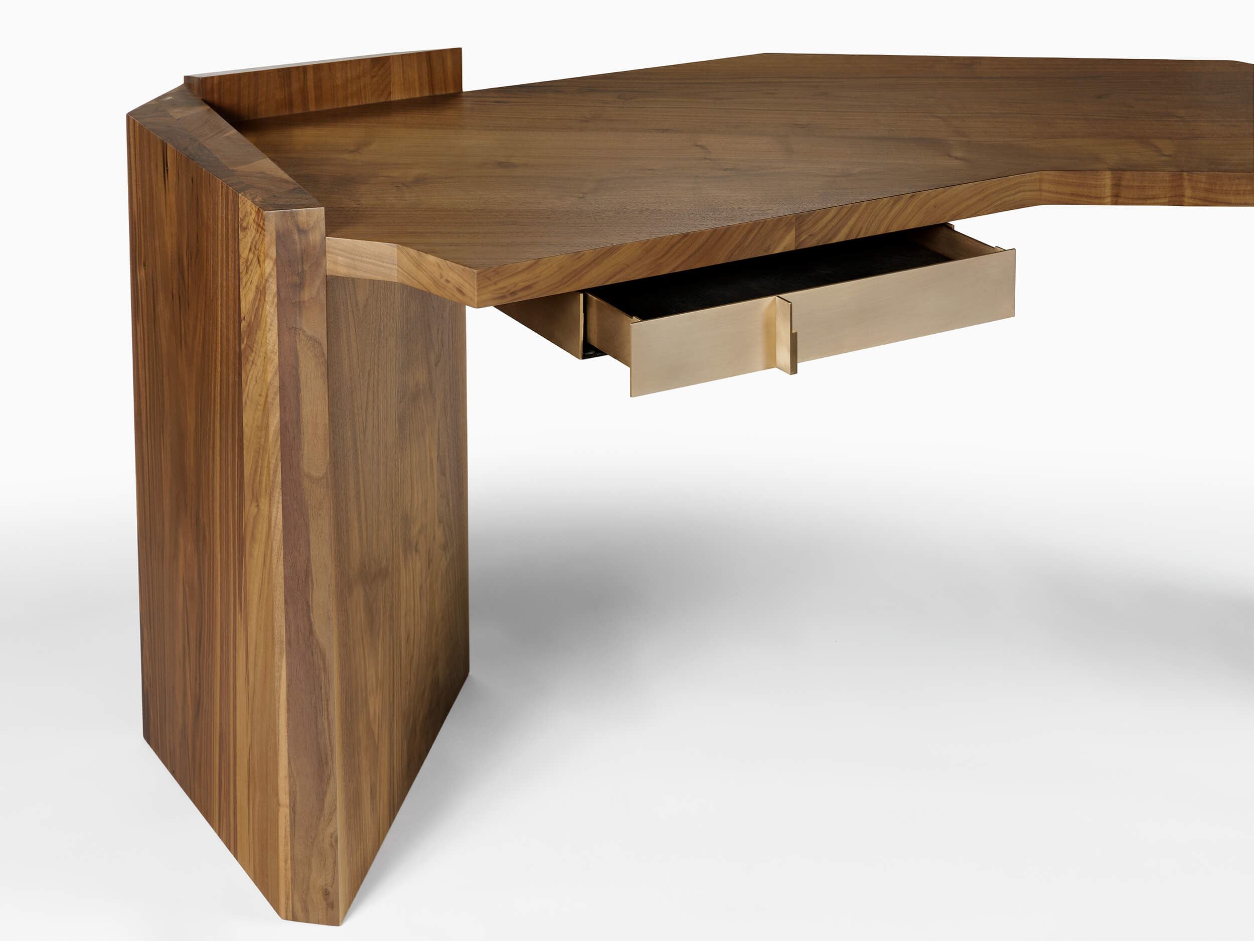 de sousa hughes caste ahles desk detail