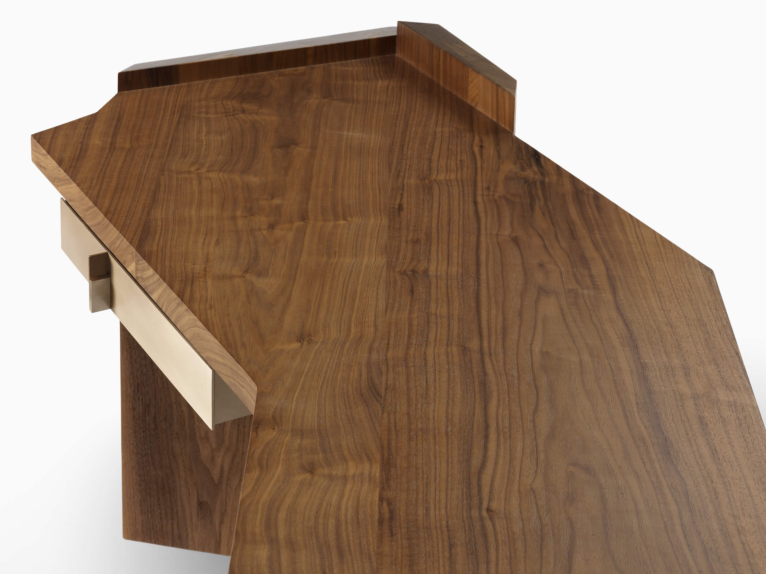 de sousa hughes caste ahles desk top detail