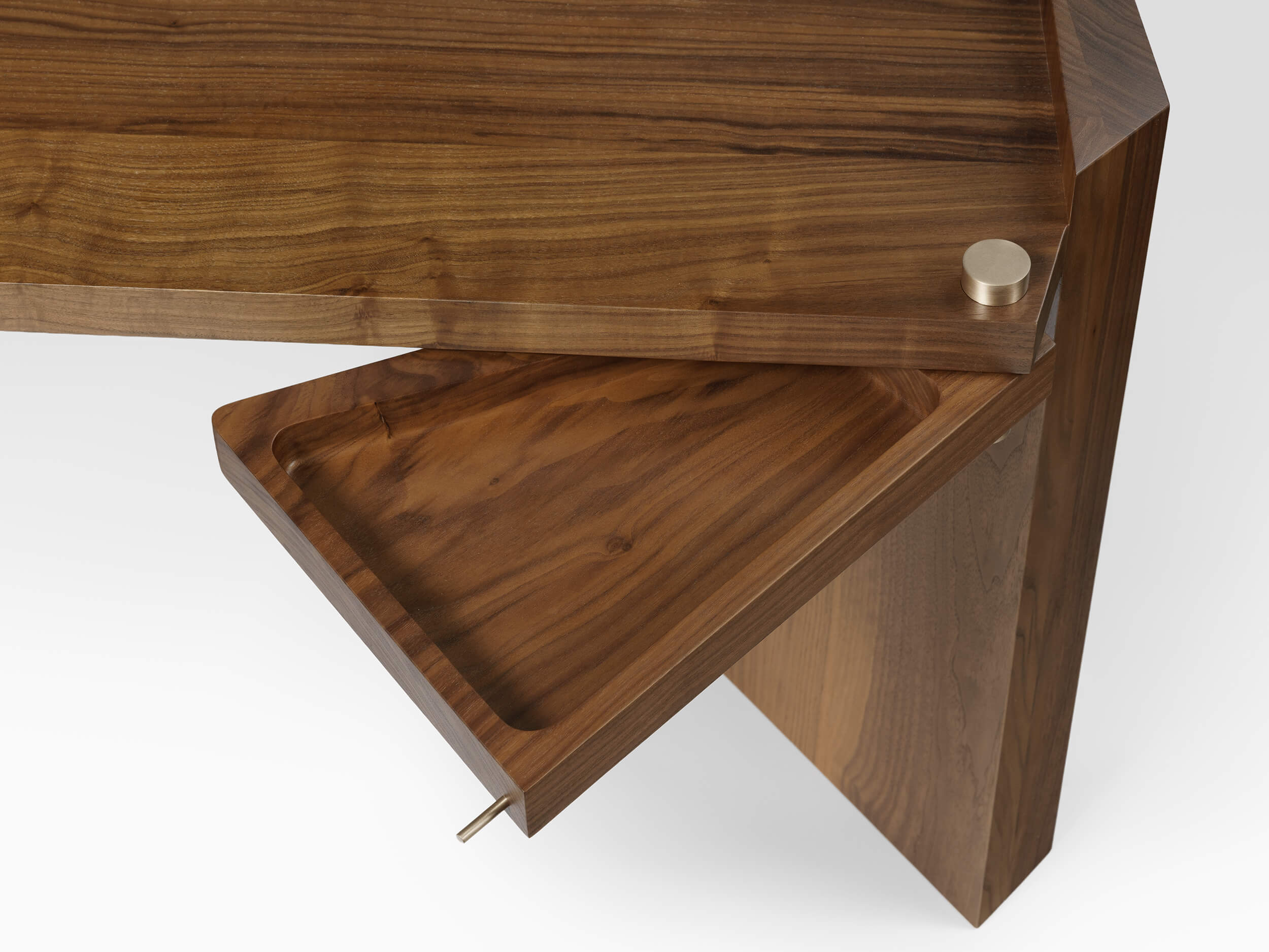 de sousa hughes caste ahles desk detail 2