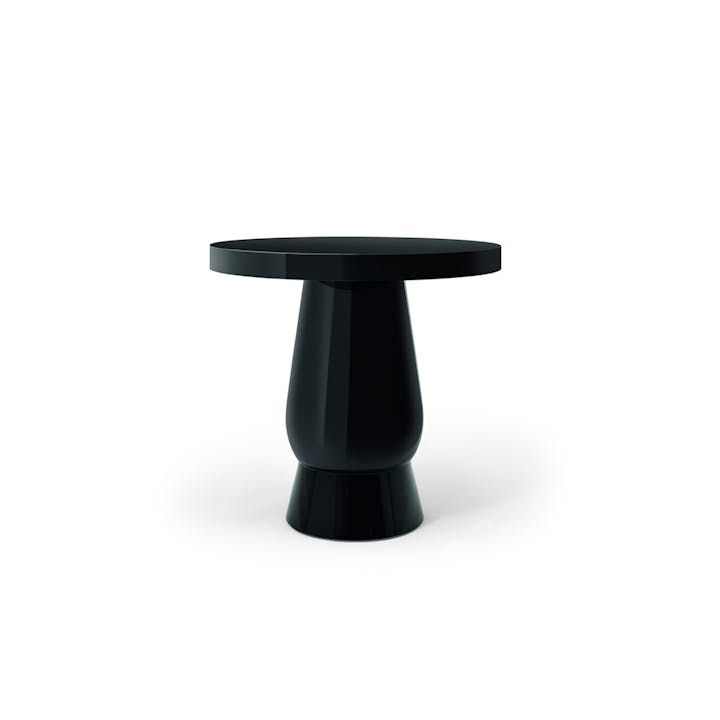 de sousa hughes liaigre phocee side table