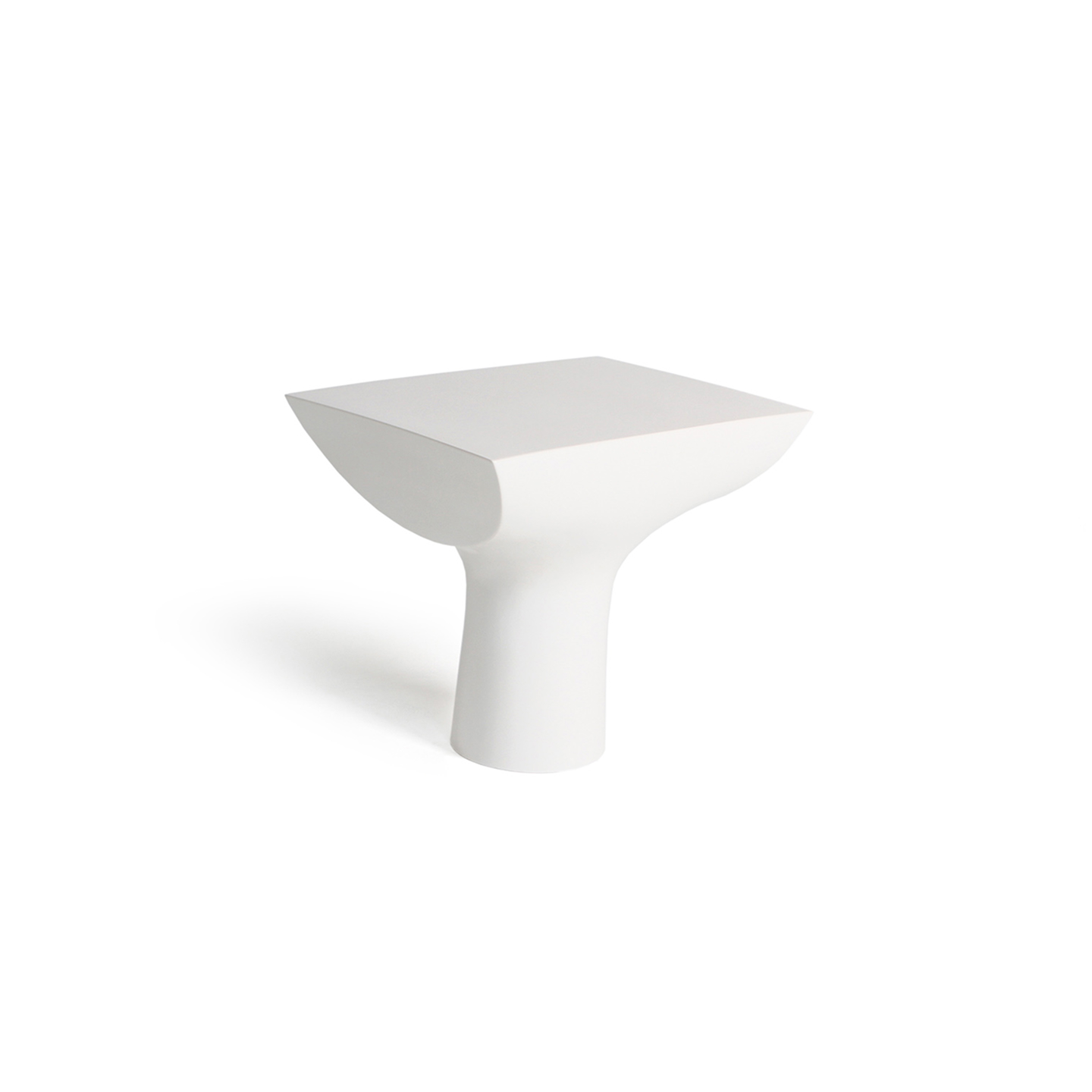 de sousa hughes liaigre Inca side table