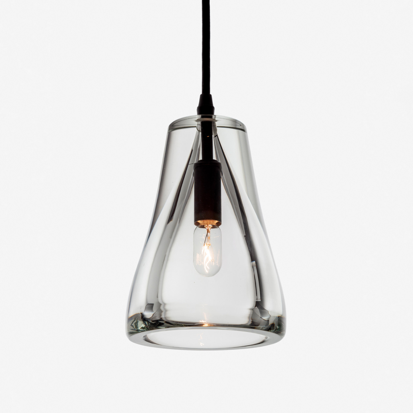 de sousa hughes alison berger pistil pendant square