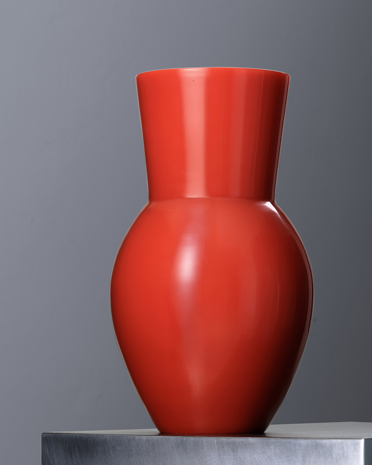 de sousa hughes alexander lamont amphora vase coral red front