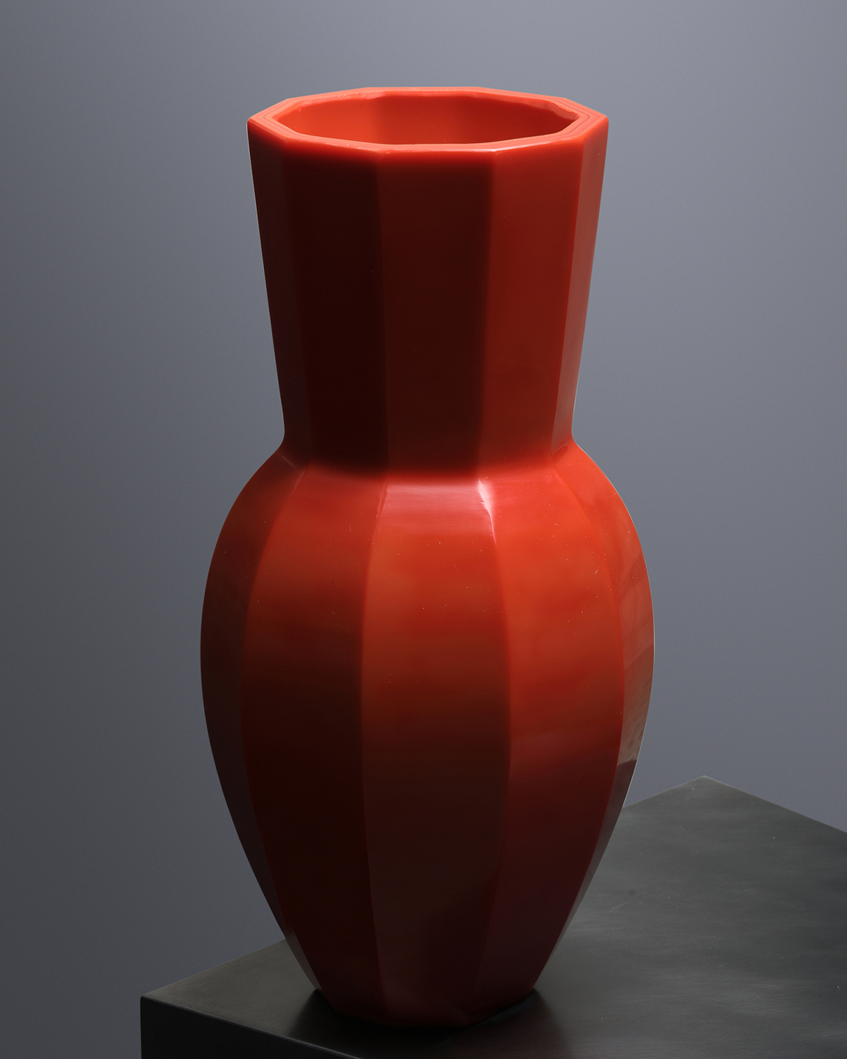 de sousa hughes alexander lamont amphora facet vase coral red front 2