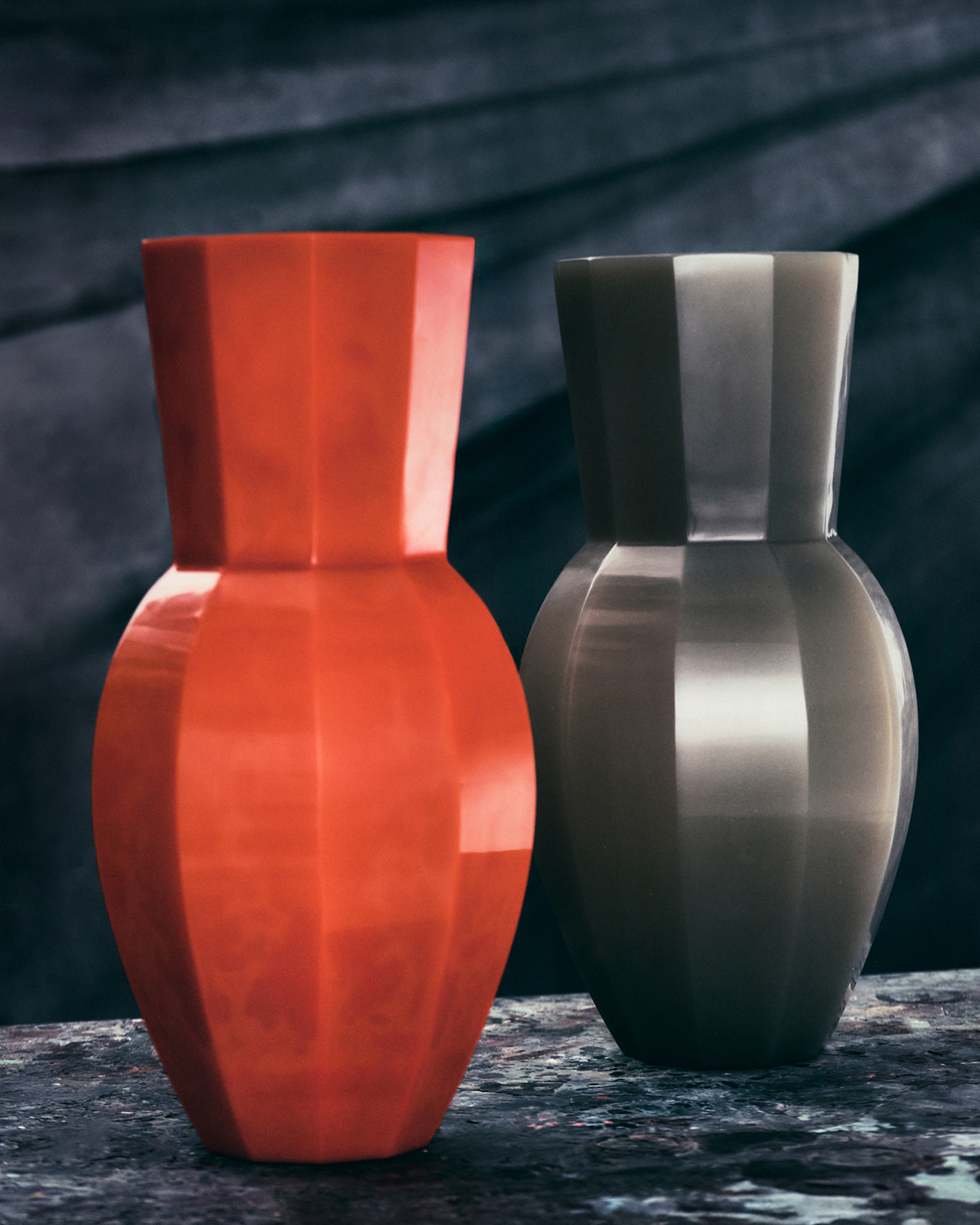 de sousa hughes alexander lamont amphora facet vase coral red and grey