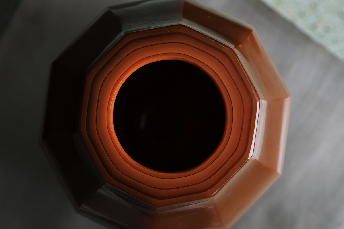 de sousa hughes alexander lamont fortune facet vase overhead