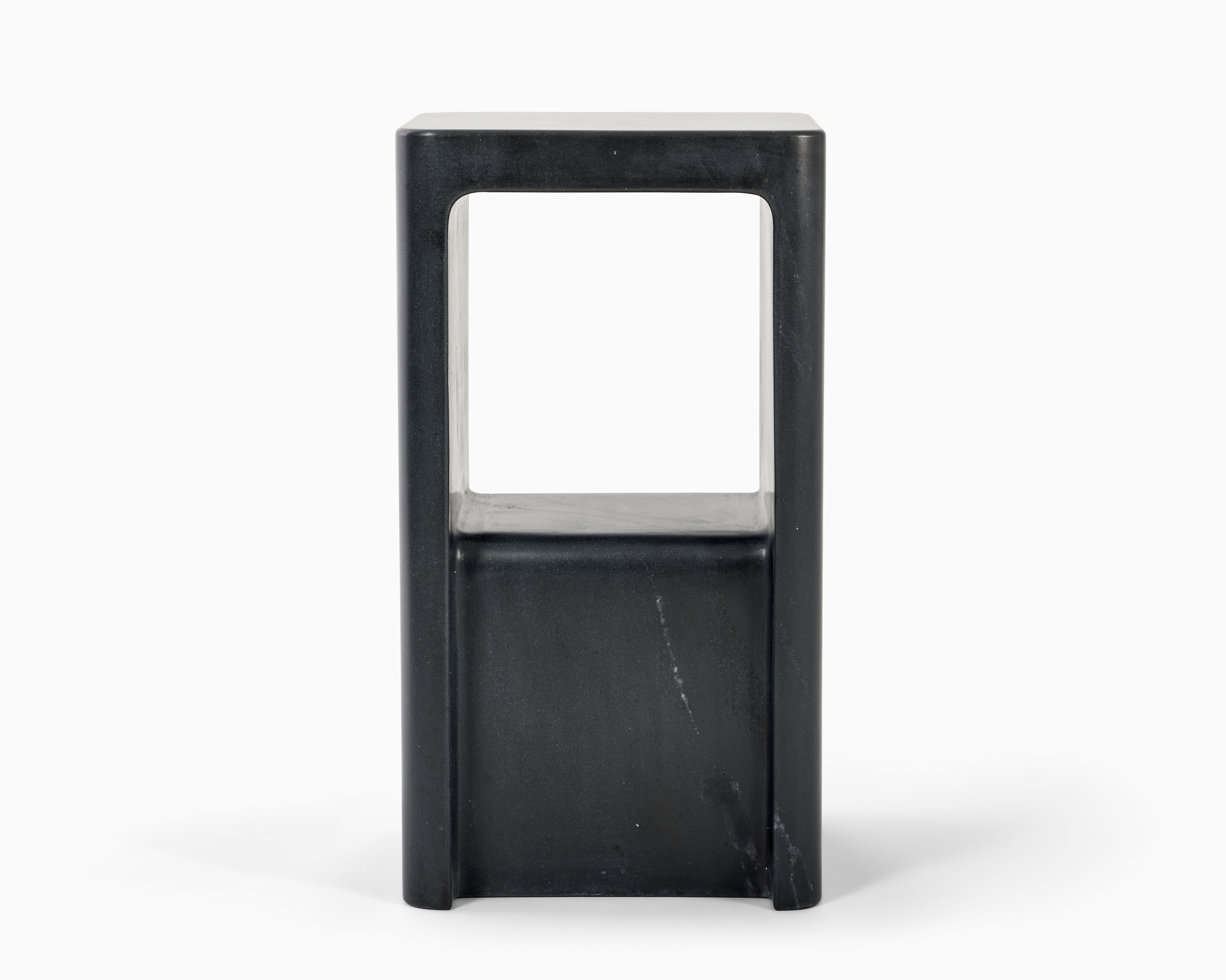 de sousa hughes link outdoor waterfall side table cosmic black 2