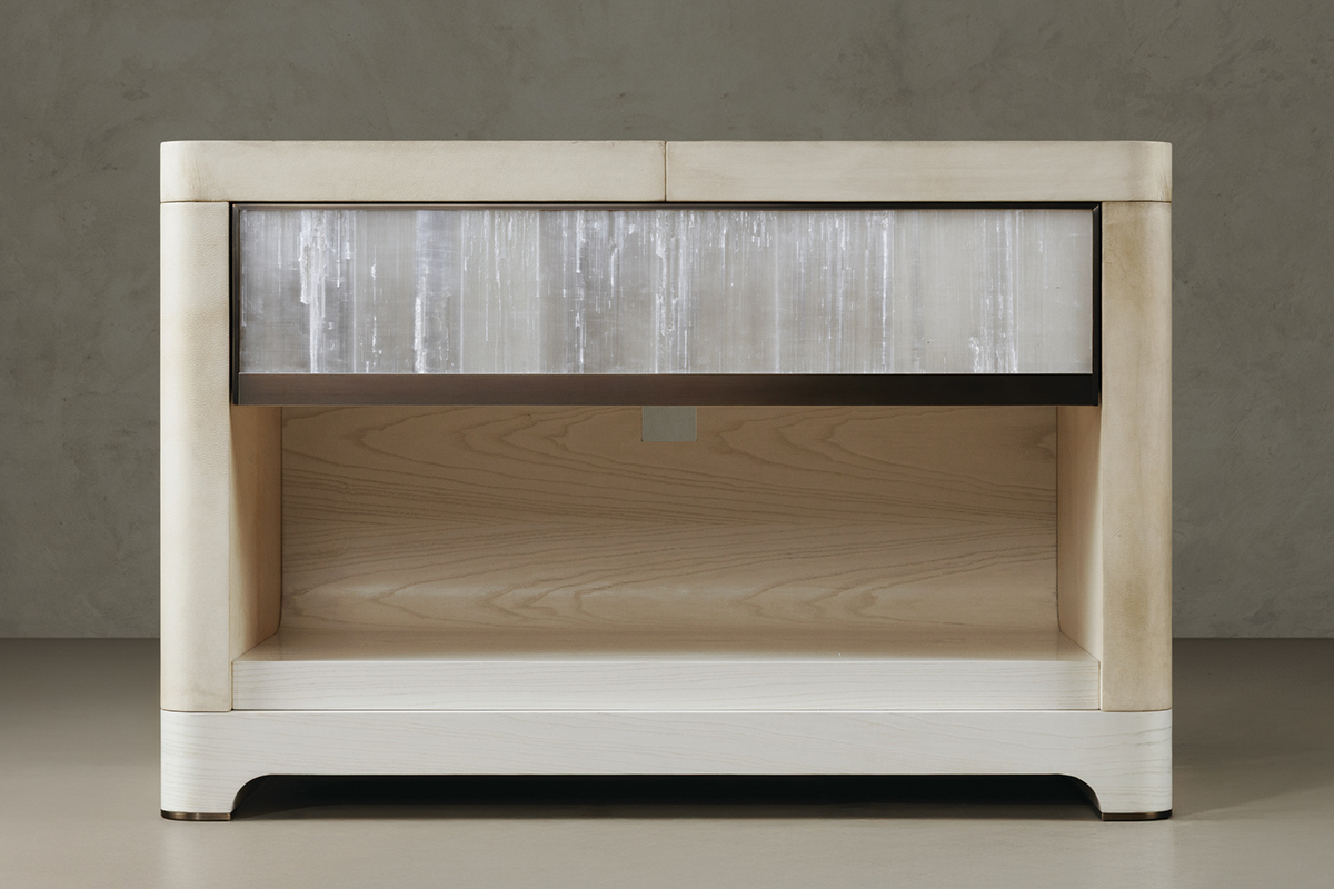 de sousa hughes alexander lamont divan nightstand front