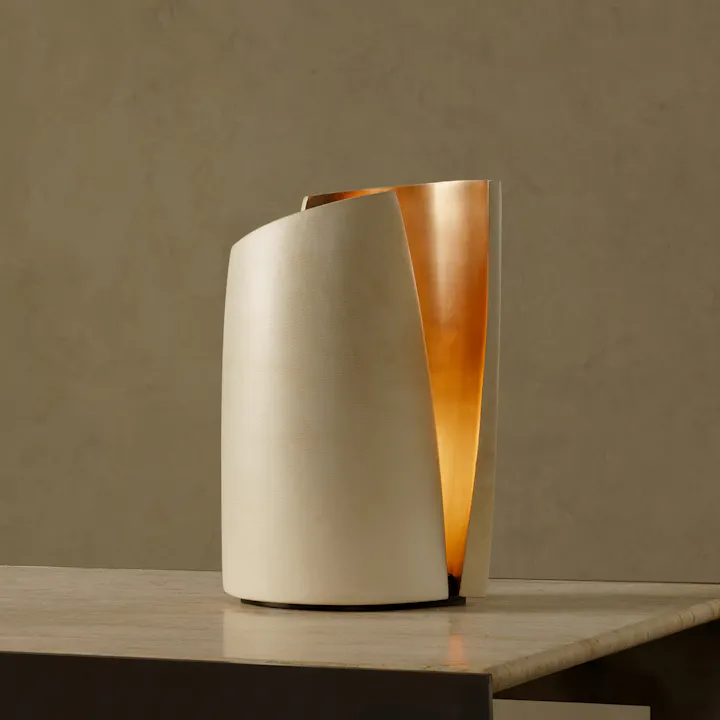 de sousa hughes alexander lamont gion lantern