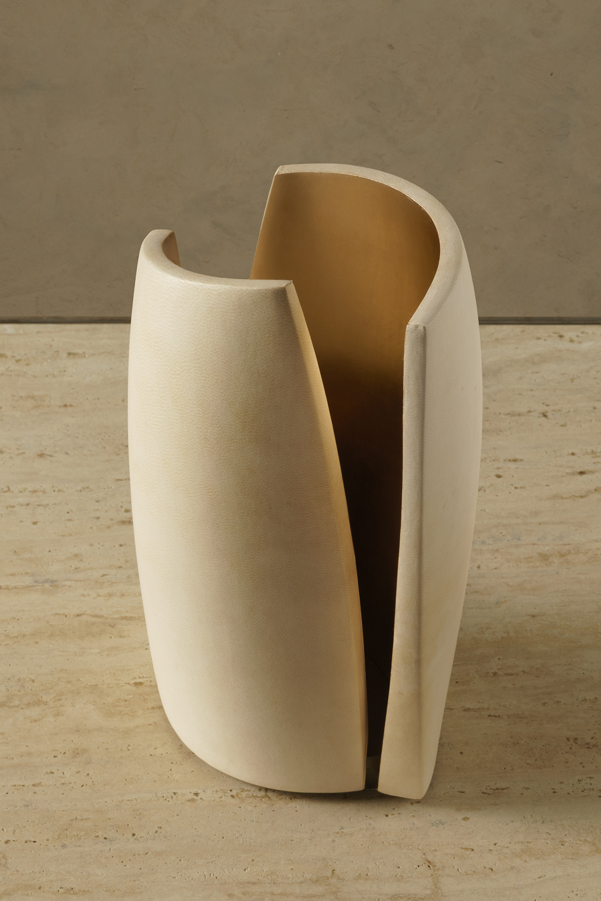 de sousa hughes alexander lamont gion lantern angle