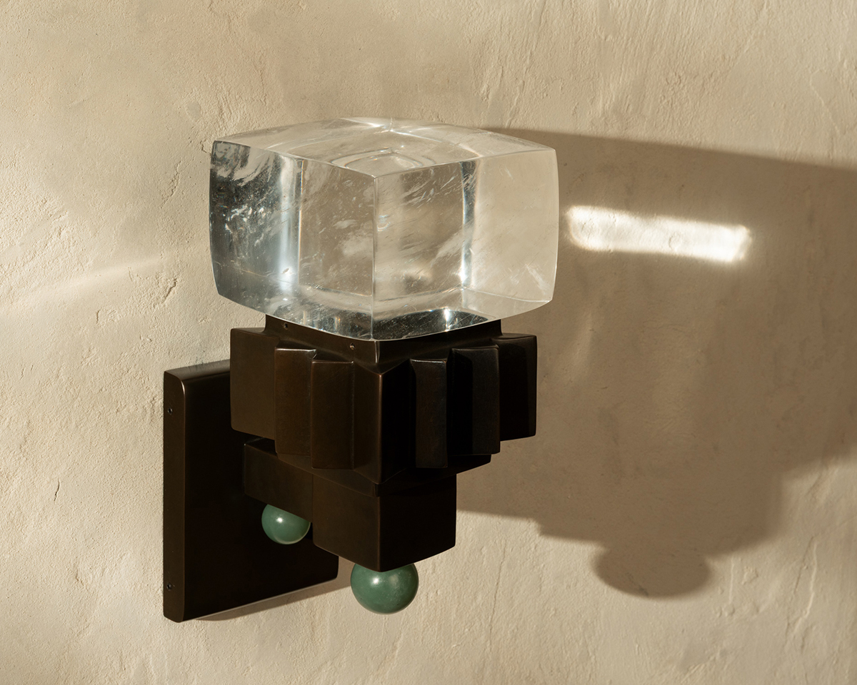 de sousa hughes alexander lamont pambadan sconce angle 2