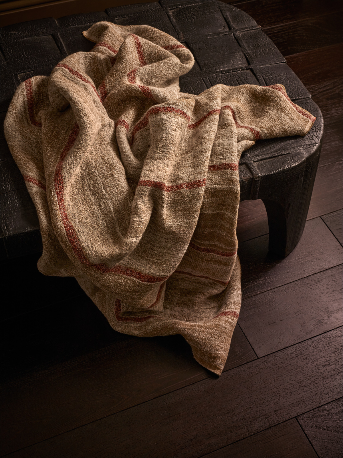 de sousa hughes de Le Cuona Mokhoro Stripe Sienna MKS1 Lifestyle1 3x4 LR