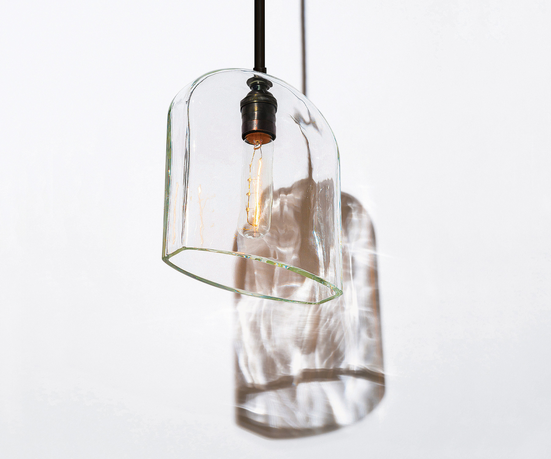 de sousa hughes alison berger bow chandelier detail