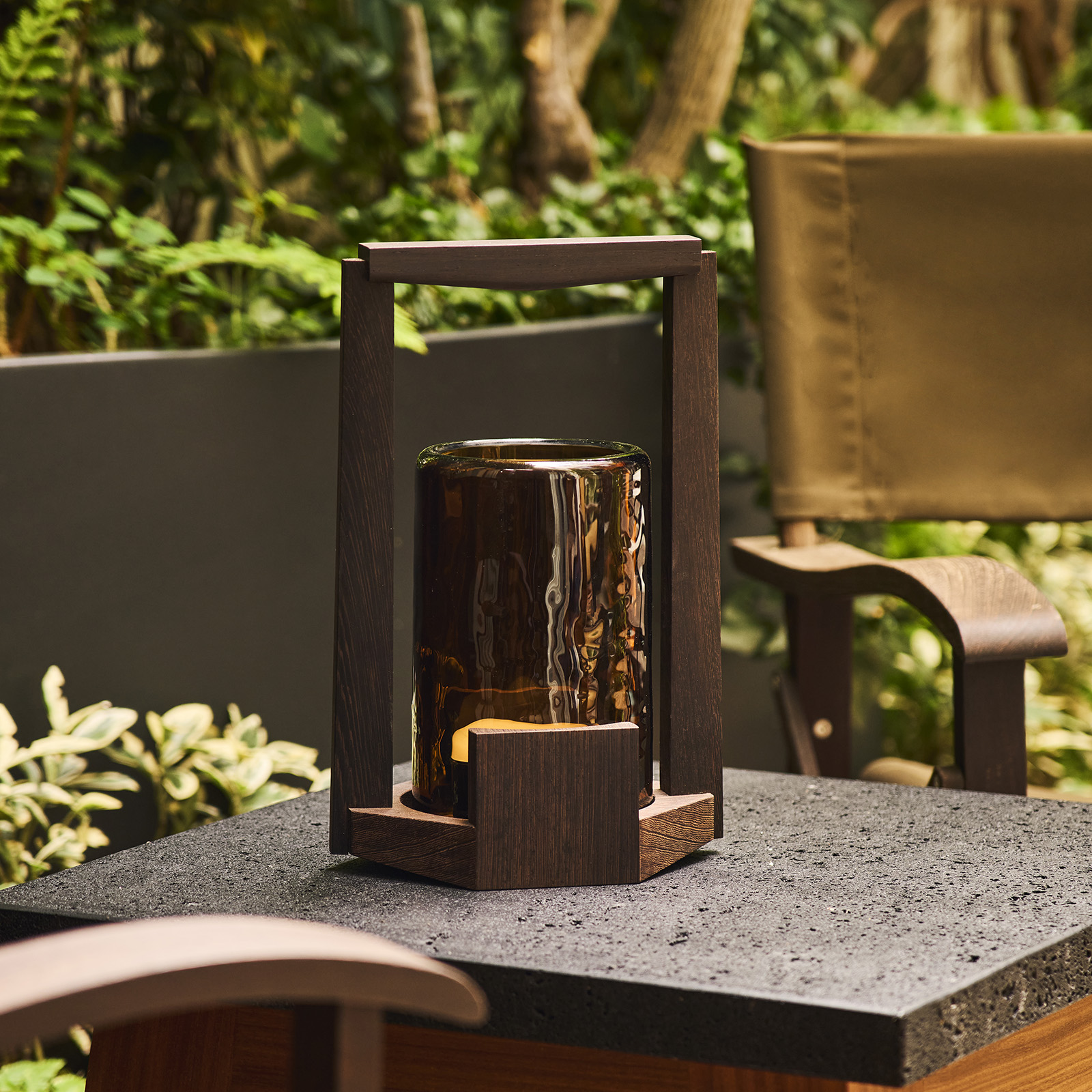 de sousa hughes liaigre lamp lagune lifestyle image