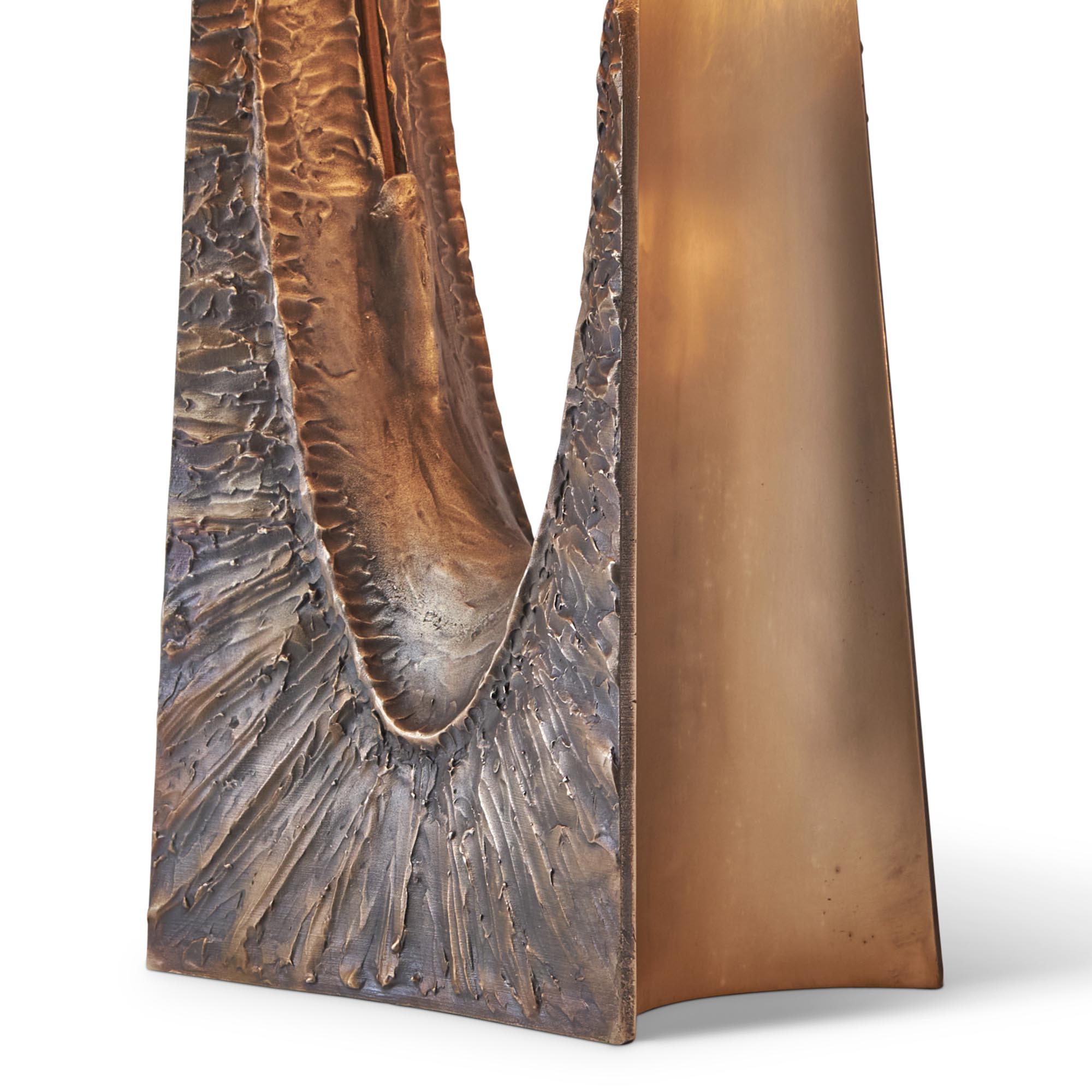 Zyp1ZCF7ETOfR de sousa hughes Tuell Reynolds Elytron Table Lamp medium bronze detail