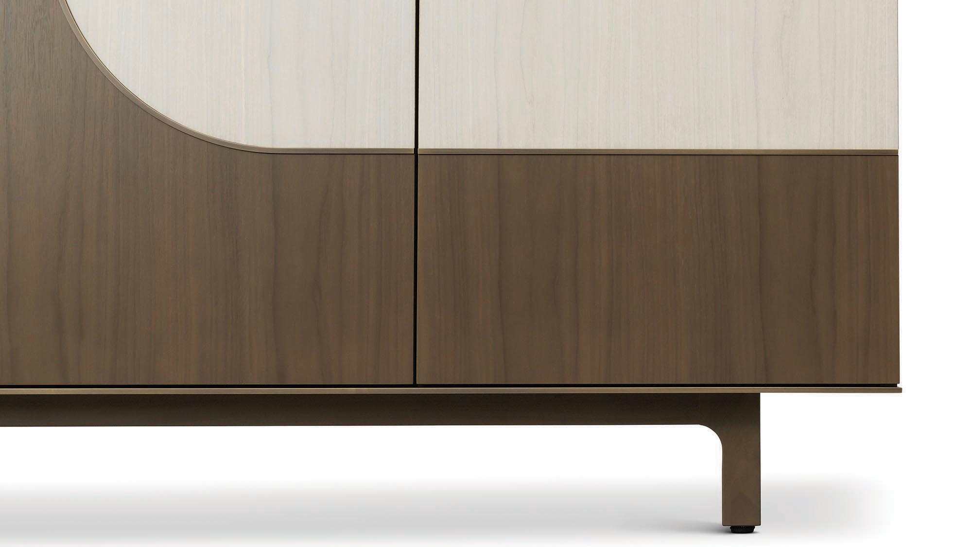 de sousa hughes Altura Furniture Ecco 84 detail