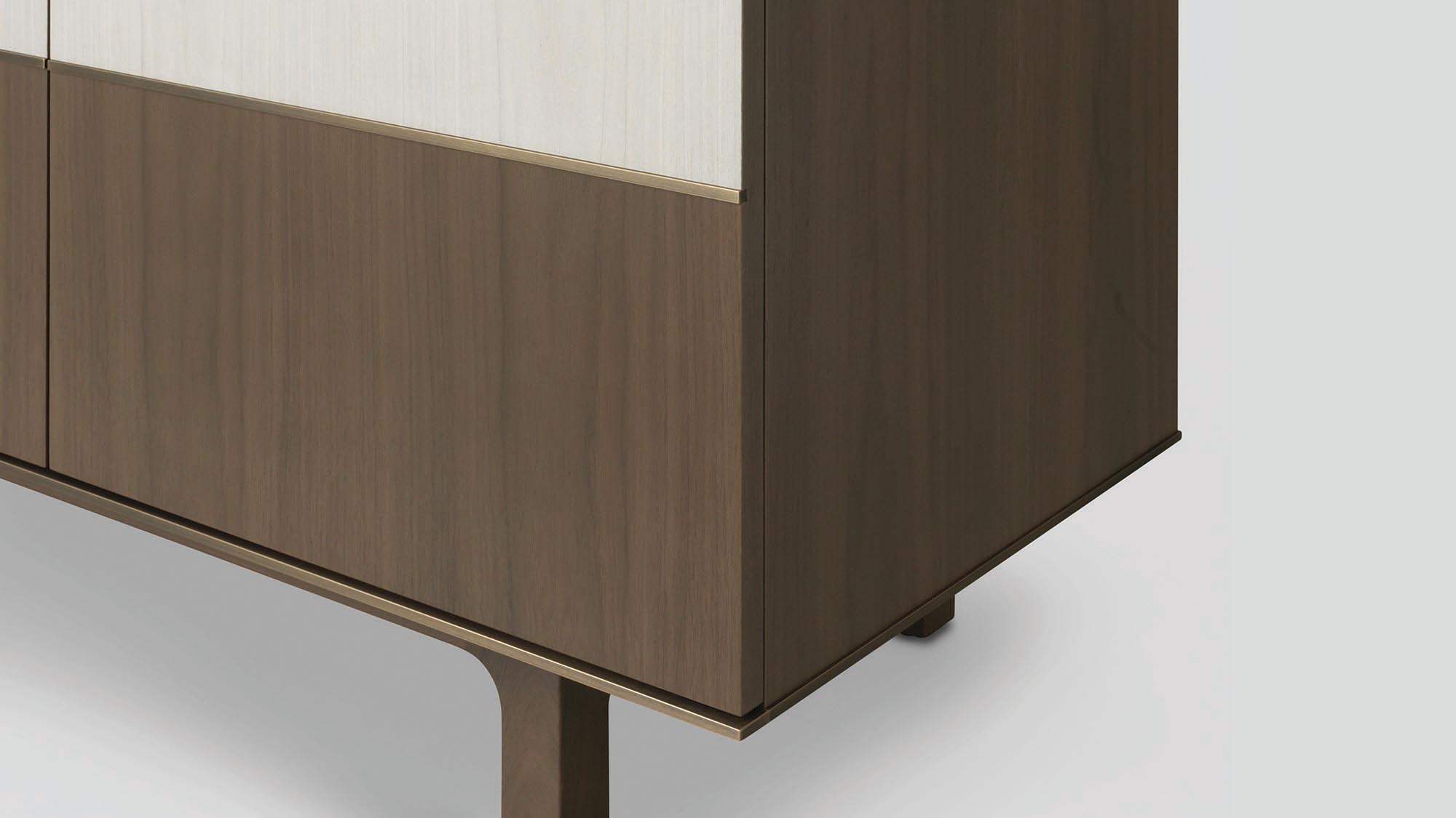 de sousa hughes Altura Furniture Ecco 84 corner detail