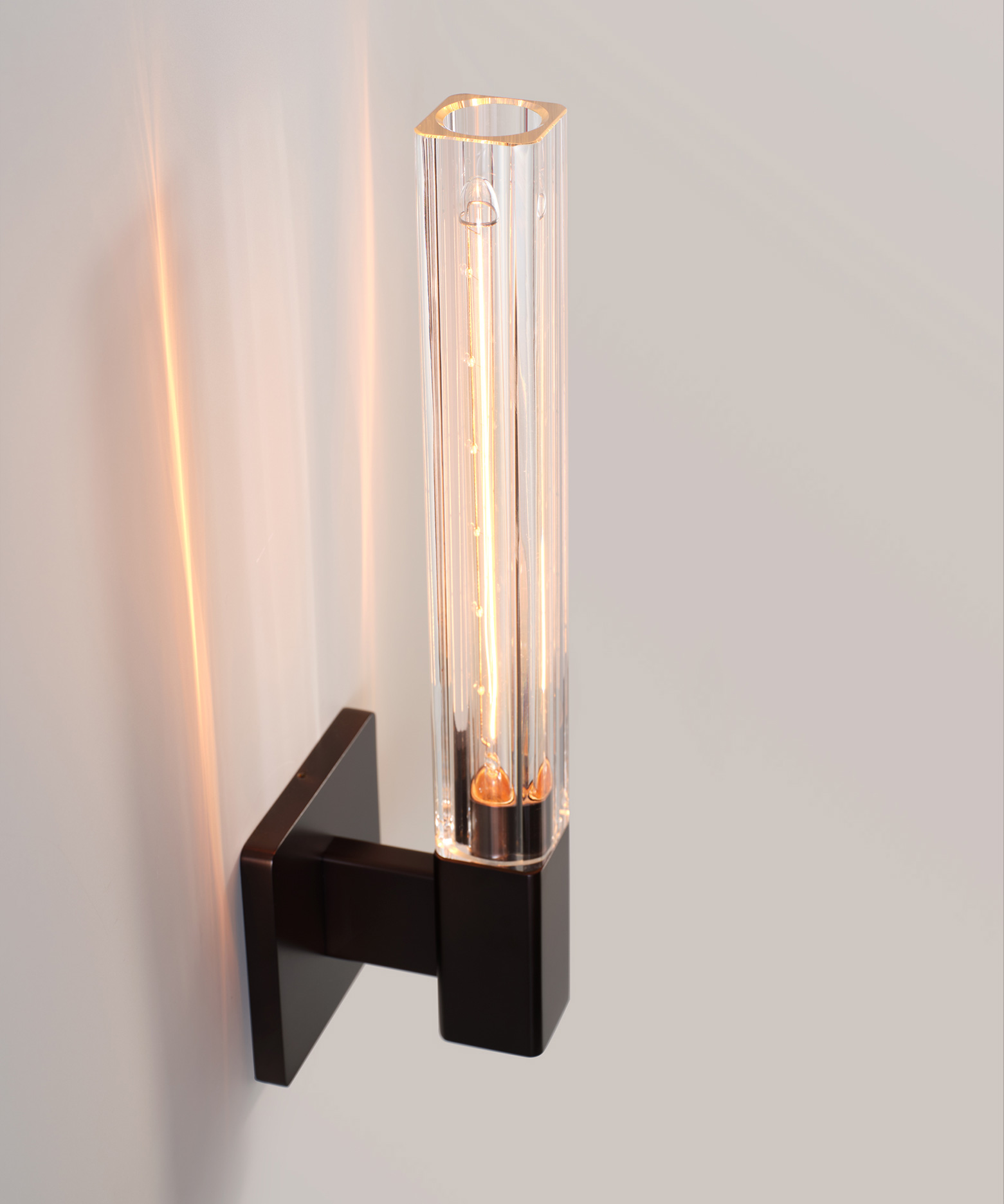 de sousa hughes Jonathan Browning Vestris Sconce top angle