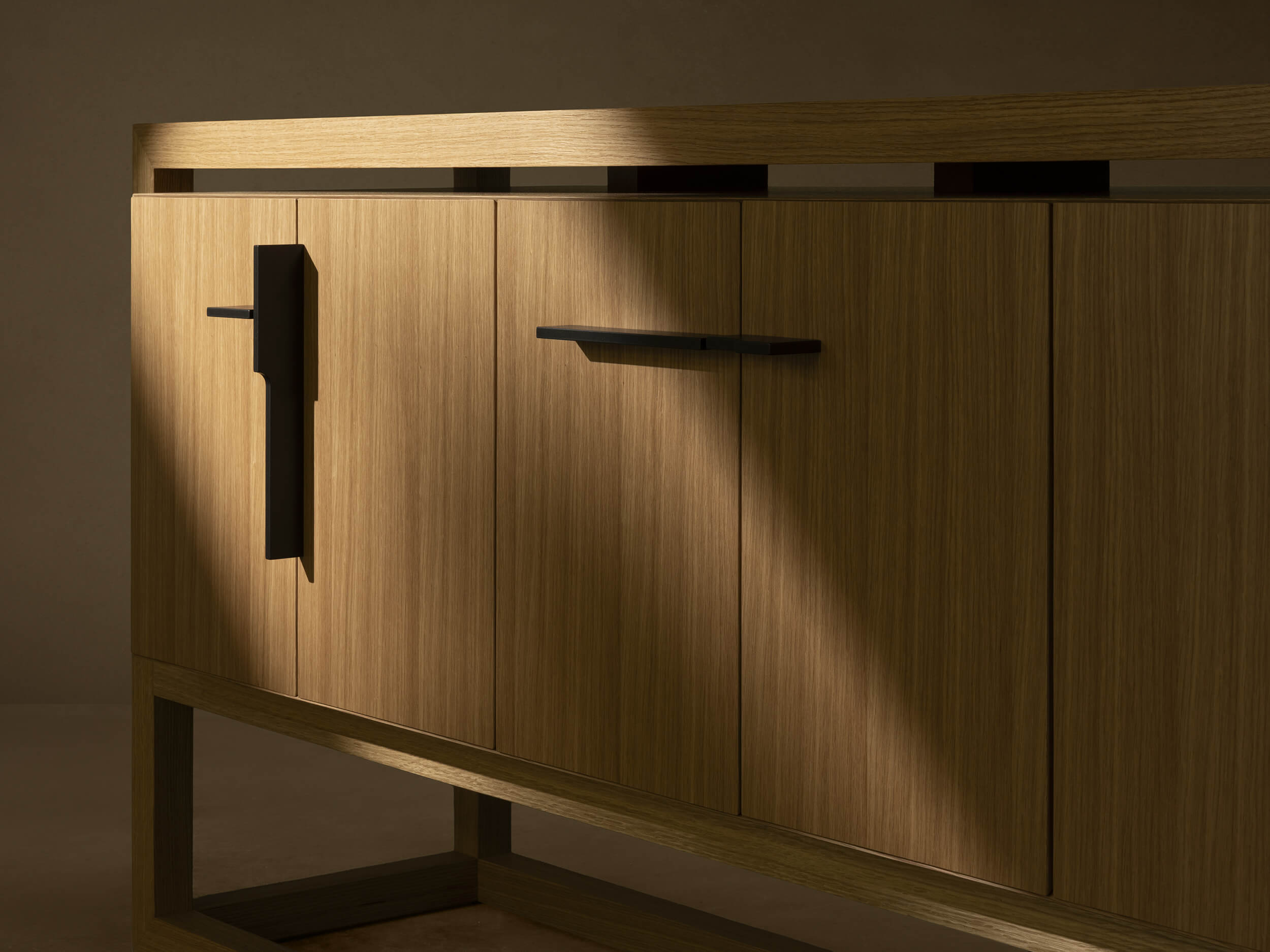 de sousa hughes caste divide credenza shadow angle detail