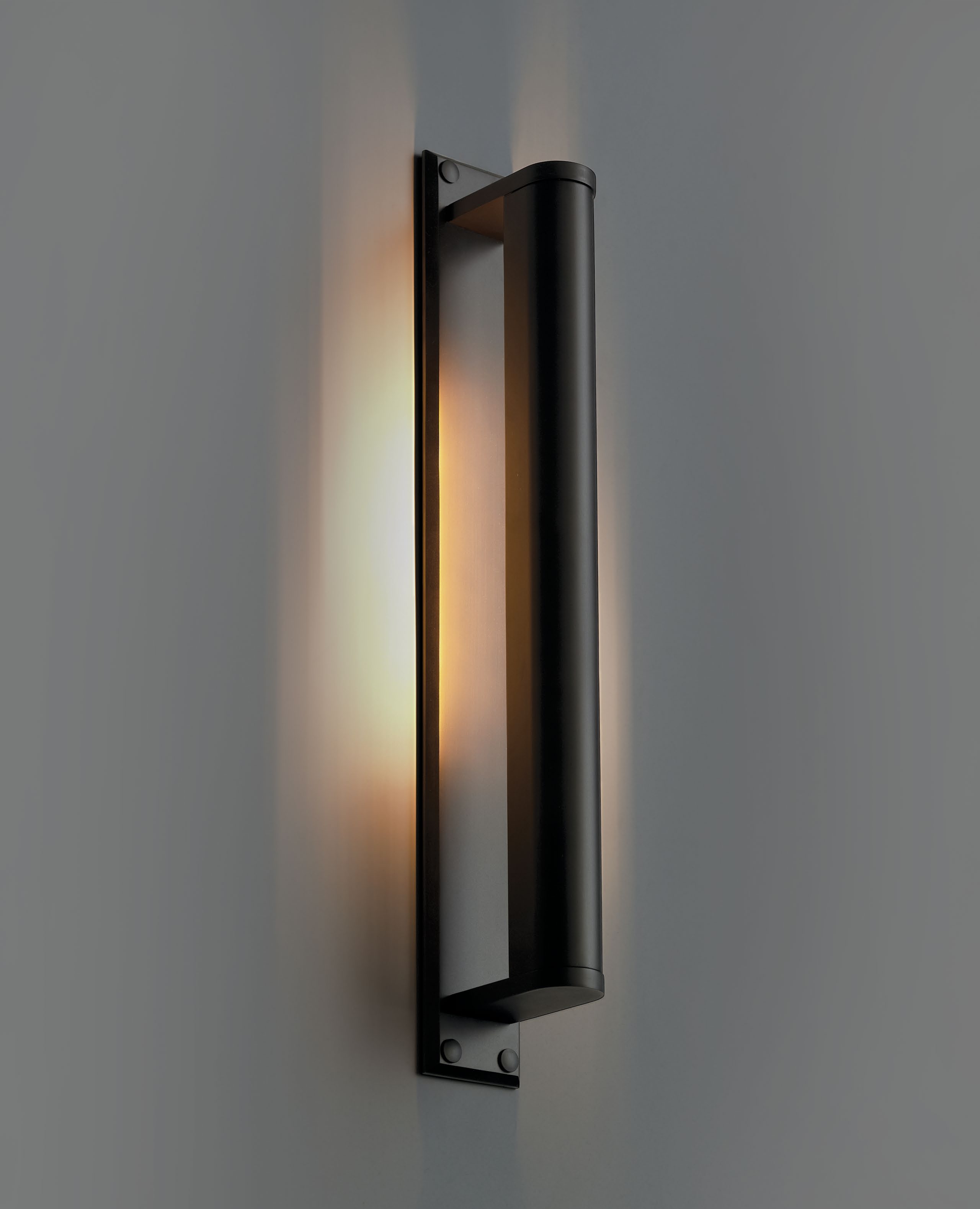 Qf7R8 de sousa hughes Jonathan Browning Meudon Sconce