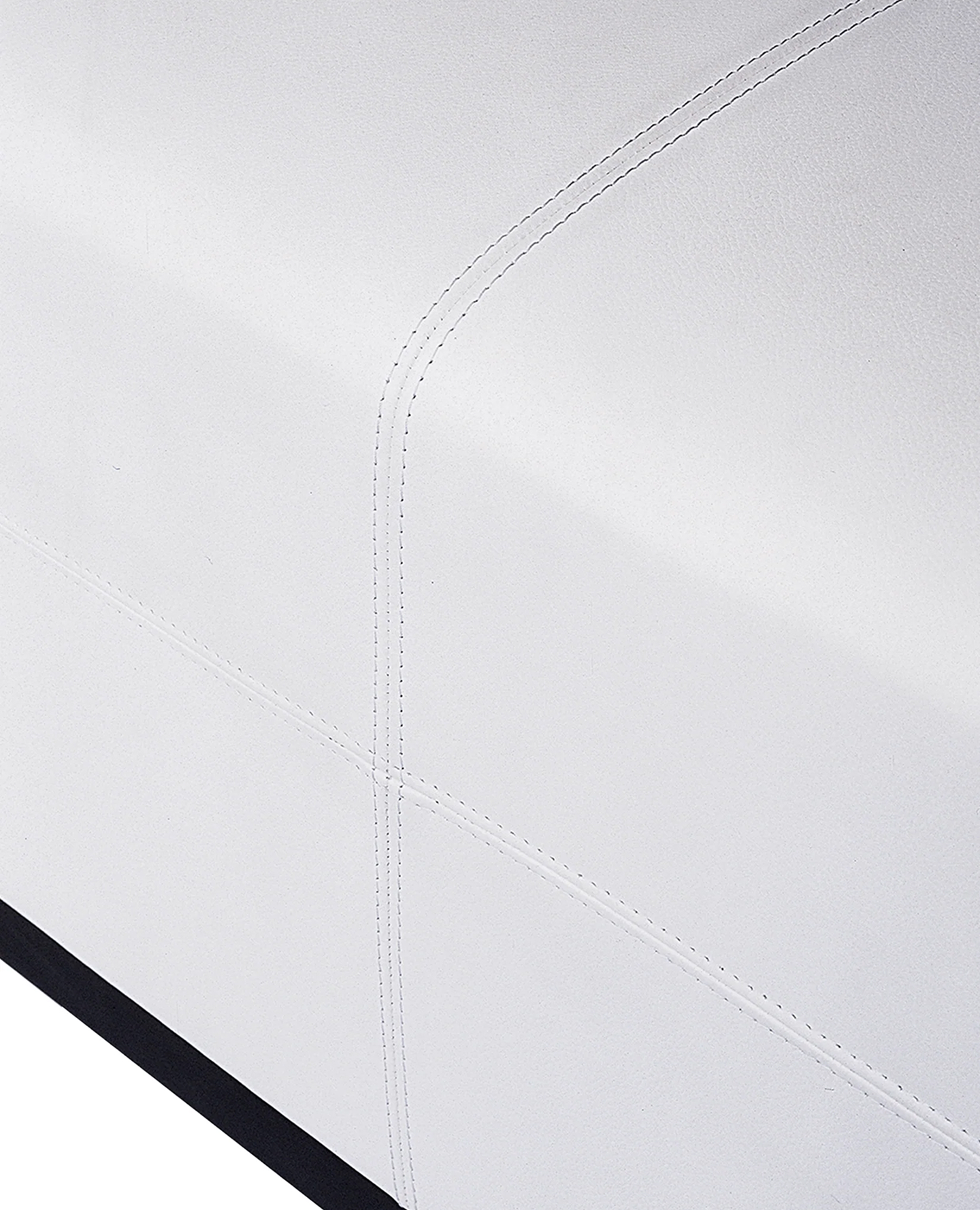 iNJfQKJsa de sousa hughes liaigre nankin bench detail